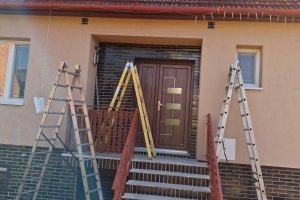 Kazetová markýza Aresbox, RAL 8014 hnědá, 3000 x 2000 mm, realizace Bohemiaflex CS