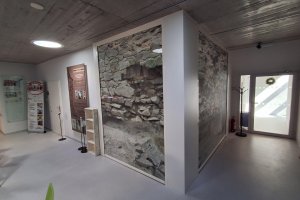 Svislá markýza Screen Zip 95, RAL 9010 bílá, muzeum Müllerův dům, Opava, realizace Bohemiaflex CS