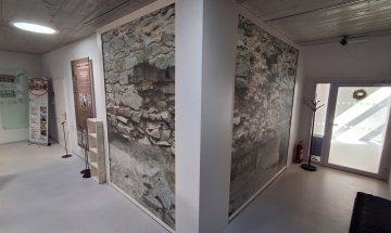 Svislá markýza Screen Zip 95, RAL 9010 bílá, muzeum Müllerův dům, Opava, realizace Bohemiaflex CS