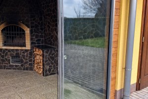 Skleněné posuvné stěny, RAL 7016, 2 190 x 2 160 mm, 1 260 x 2 160 mm, 3 820 x 2 160 mm, realizace Bohemiaflex CS