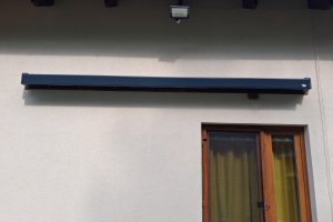 Kazetová markýza Alandbox s led páskem, RAL 7016 antracit, rozměr 4 000 x 3 000 mm, realizace Bohemiaflex CS