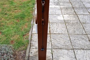 Pergola Latin 80 a svislá markýza Sandra EXT, RAL 8011 hnědá, Latin 80 a Sandra EXT rozměry 2 850 x 3 280 mm, 3 200 x 2 400 mm, realizace Bohemiaflex CS