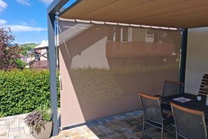 Markýza Sandra EXT, RAL 7016 antracit, rozměr 3 845 x 2 470 mm, realizace Bohemiaflex CS