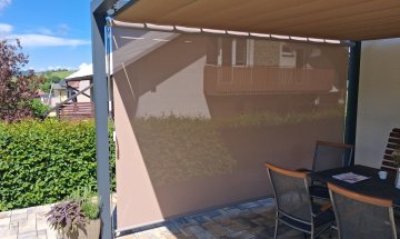 Markýza Sandra EXT, RAL 7016 antracit, rozměr 3 845 x 2 470 mm, realizace Bohemiaflex CS