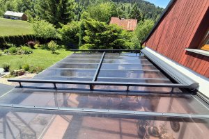 Climavelum Zip, markýza pro zimní zahradu, RAL 7016 antracit, rozměry: 4 005 mm x 4 750 mm, realizace Bohemiaflex CS