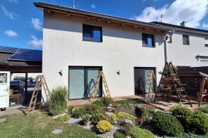 Kazetová markýza Kymabox RAL 7016 antracit, rozměr 8 200 x 2 500 mm, realizace Bohemiaflex CS