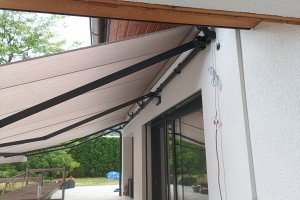 Markýza Sirius, 9 200 x 4 000 mm, RAL 7016 antracit jemná struk., realizace Bohemiaflex CS