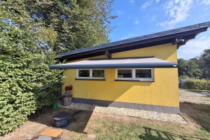 Kazetová markýza Aresbox RAL 7016 antracit jemná struktura, rozměr 3 500 x 3 000 mm, realizace Bohemiaflex CS