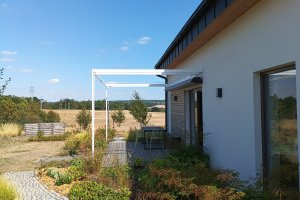 Pergola Latin 80, RAL 9010 bílá, rozměr 5 060 x 3 170 mm, realizace Bohemiaflex CS