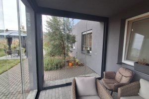 Skleněné posuvné stěny, RAL 7016 antracit, 2 475 x 2 600 mm, 6 000 x 2 600 mm, realizace Bohemiaflex CS