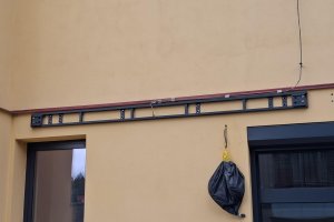 Kazetová markýza Alandbox, atypické uchycení, RAL 7016 antracit jemná struktura, rozměr 2x 3 475 x 3 000 mm, realizace Bohemiaflex CS