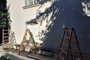 Kazetová markýza Kymabox RAL 1013 krémová, Slovensko, rozměr 5 500 x 4 000 mm, realizace Bohemiaflex CS